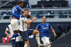 利物浦3-2逆转胜，9500万前锋表现低迷，伊萨克迎来机会！